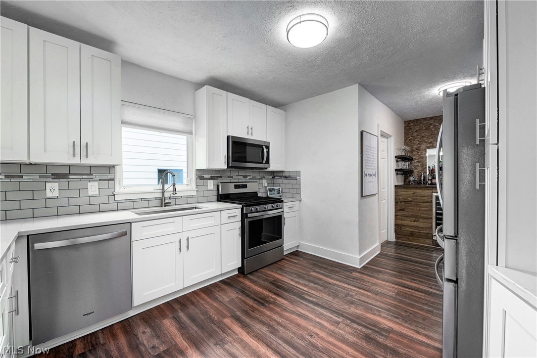 10529 Baltic Road Cleveland, OH 44102 - Photo 10 of 35 Gallery Image 10