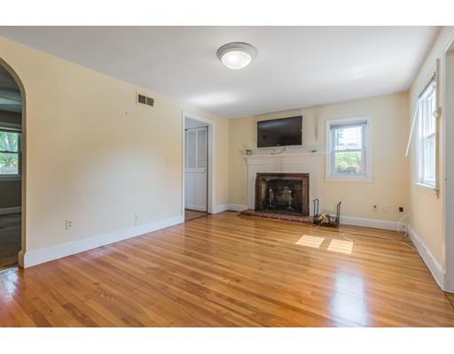 43 Bayview Road Marblehead, MA 01945 - Photo 5 of 23 Gallery Image 5