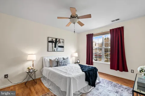 $475,000 | 11565 Cavalier Landing Court, Unit 202, Fairfax, VA 22030