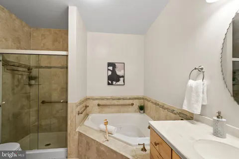 $475,000 | 11565 Cavalier Landing Court, Unit 202, Fairfax, VA 22030