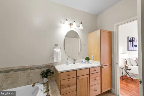 $475,000 | 11565 Cavalier Landing Court, Unit 202, Fairfax, VA 22030