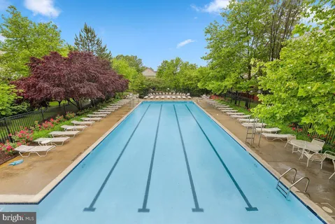 $475,000 | 11565 Cavalier Landing Court, Unit 202, Fairfax, VA 22030