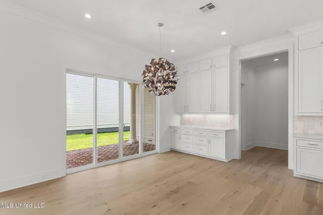 $999,990 | 105 Prytania Street, Madison, MS 39110