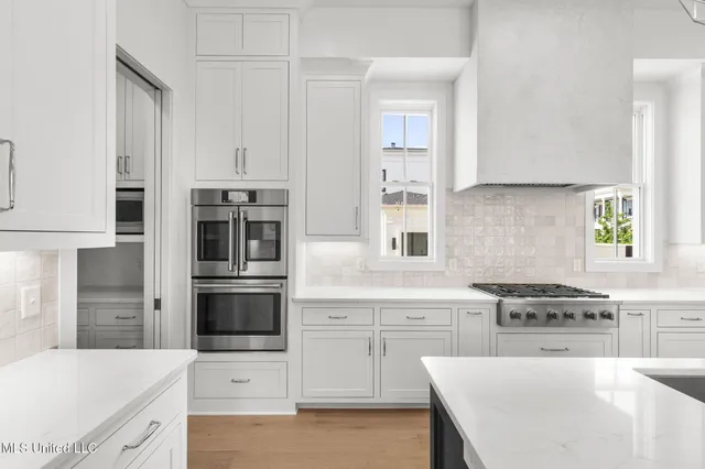 $999,990 | 105 Prytania Street, Madison, MS 39110