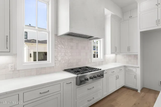 $999,990 | 105 Prytania Street, Madison, MS 39110