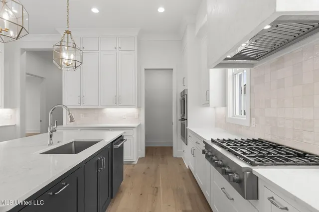 $999,990 | 105 Prytania Street, Madison, MS 39110