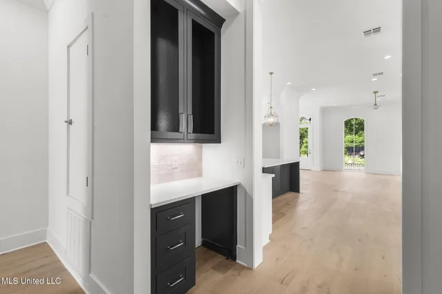 $999,990 | 105 Prytania Street, Madison, MS 39110