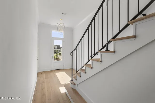 $999,990 | 105 Prytania Street, Madison, MS 39110