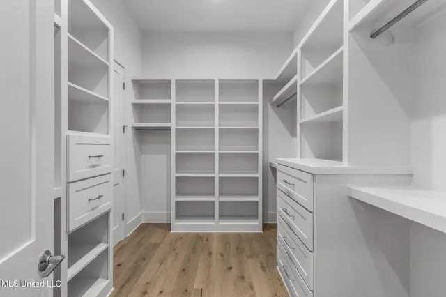 $999,990 | 105 Prytania Street, Madison, MS 39110