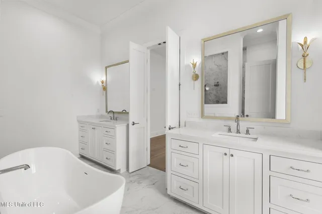 $999,990 | 105 Prytania Street, Madison, MS 39110