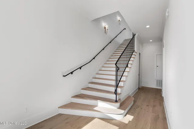 $999,990 | 105 Prytania Street, Madison, MS 39110