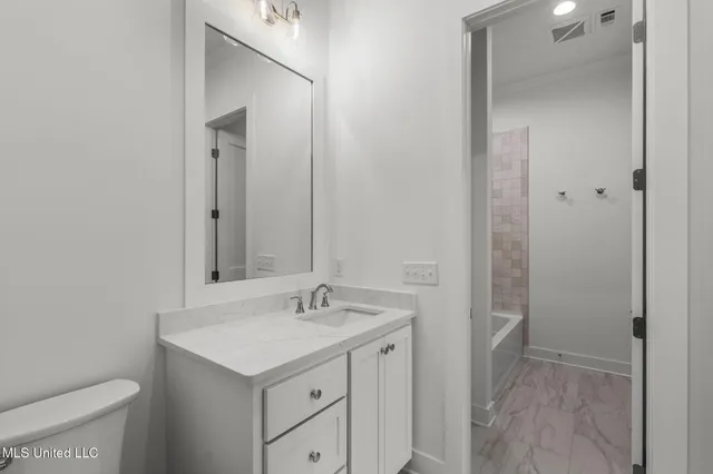 $999,990 | 105 Prytania Street, Madison, MS 39110