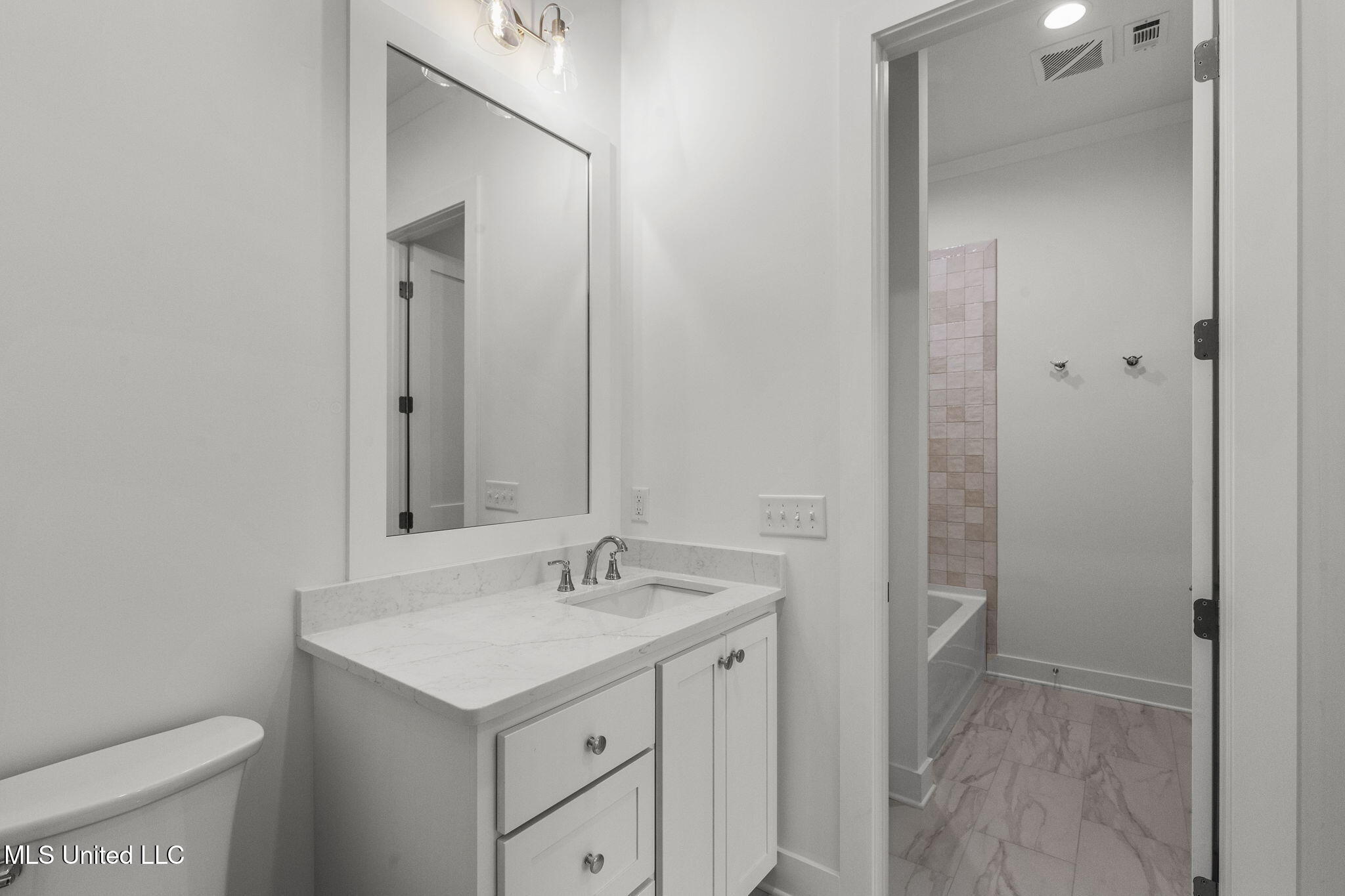 105 Prytania Street Madison, MS 39110 - Photo 64 of 94 67-web-or-mls-105 Prytania-67