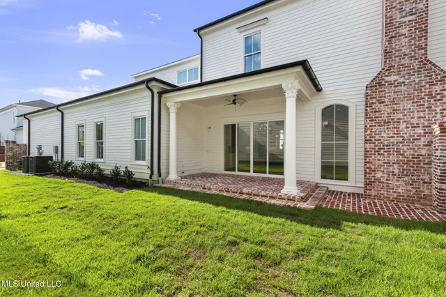 $999,990 | 105 Prytania Street, Madison, MS 39110