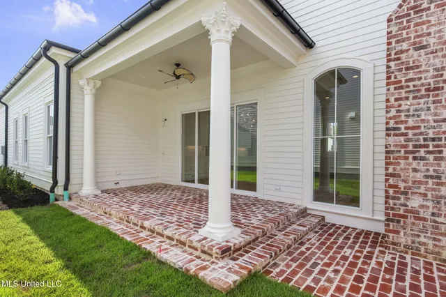 $999,990 | 105 Prytania Street, Madison, MS 39110