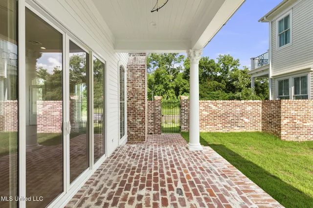 $999,990 | 105 Prytania Street, Madison, MS 39110