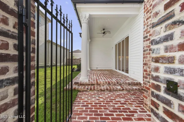 $999,990 | 105 Prytania Street, Madison, MS 39110