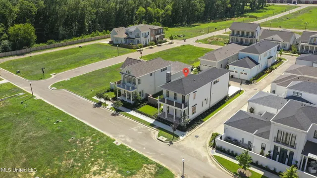 $999,990 | 105 Prytania Street, Madison, MS 39110