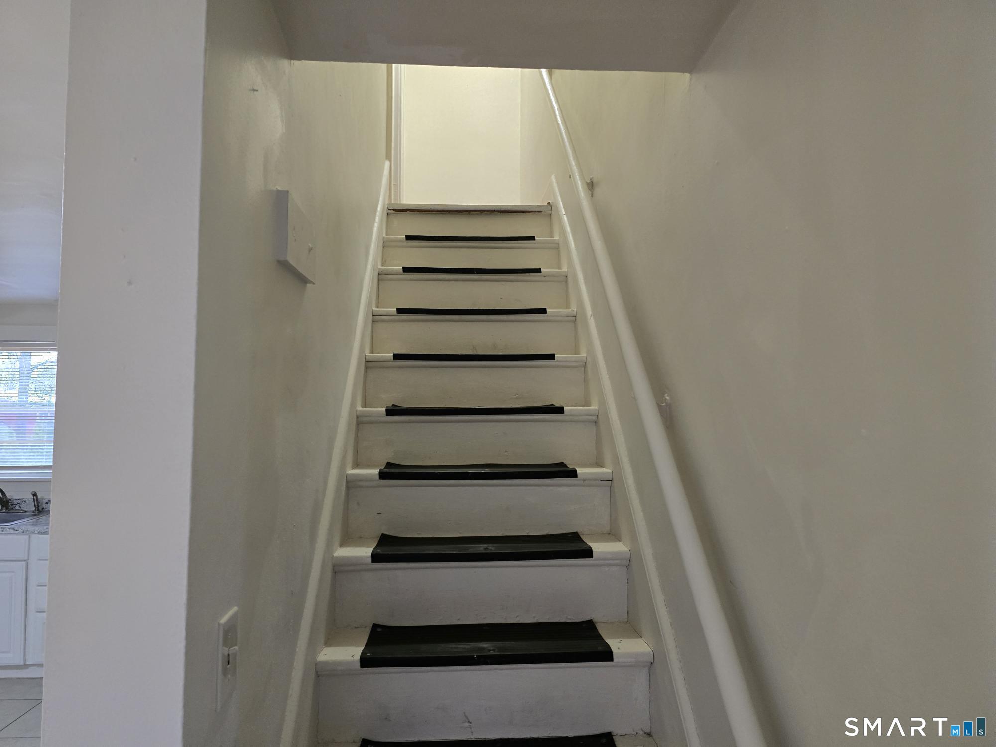 157 Eastern Avenue Waterbury, CT 06708 - Photo 5 of 11