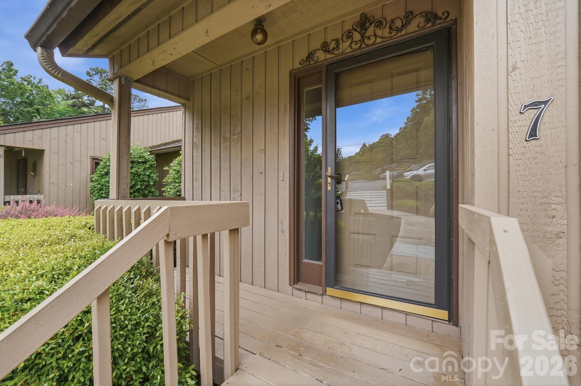 7 Marina Road Lake Wylie, SC 29710 - Photo 3 of 34 Gallery Image 3