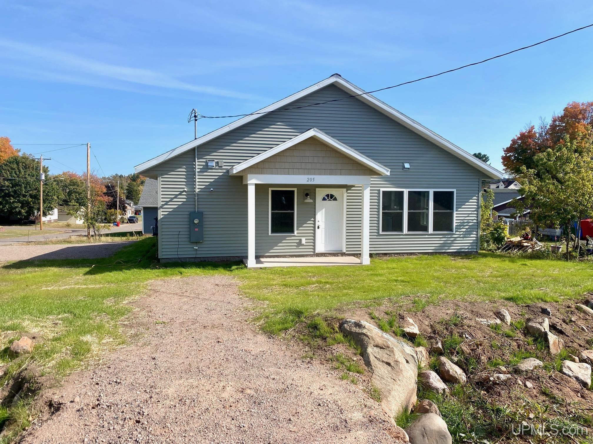 205 Marble Street Ishpeming, MI 49849 - Photo 2 of 41