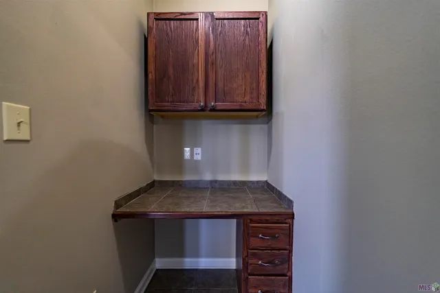 $1,600 | 28304 Lake Salvador Drive, Livingston, LA 70754