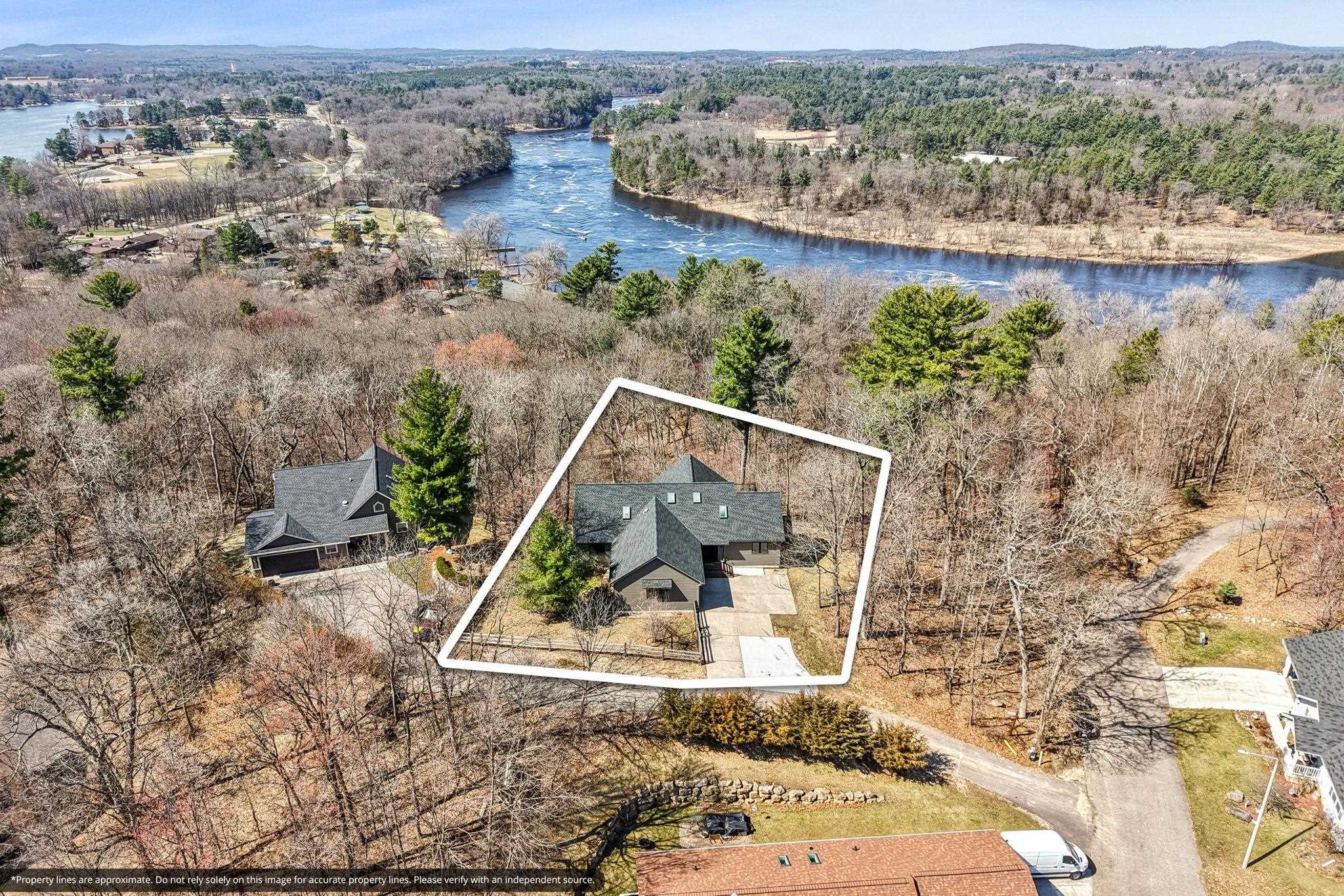 54 Lookout Wisconsin Dells, WI 53965 - Photo 6 of 68