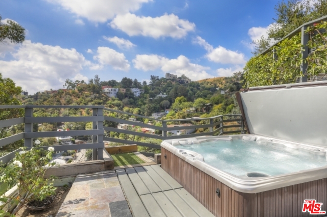 8400 Utica Drive Los Angeles, CA 90046 - Photo 25 of 32 a view of city from a terrace