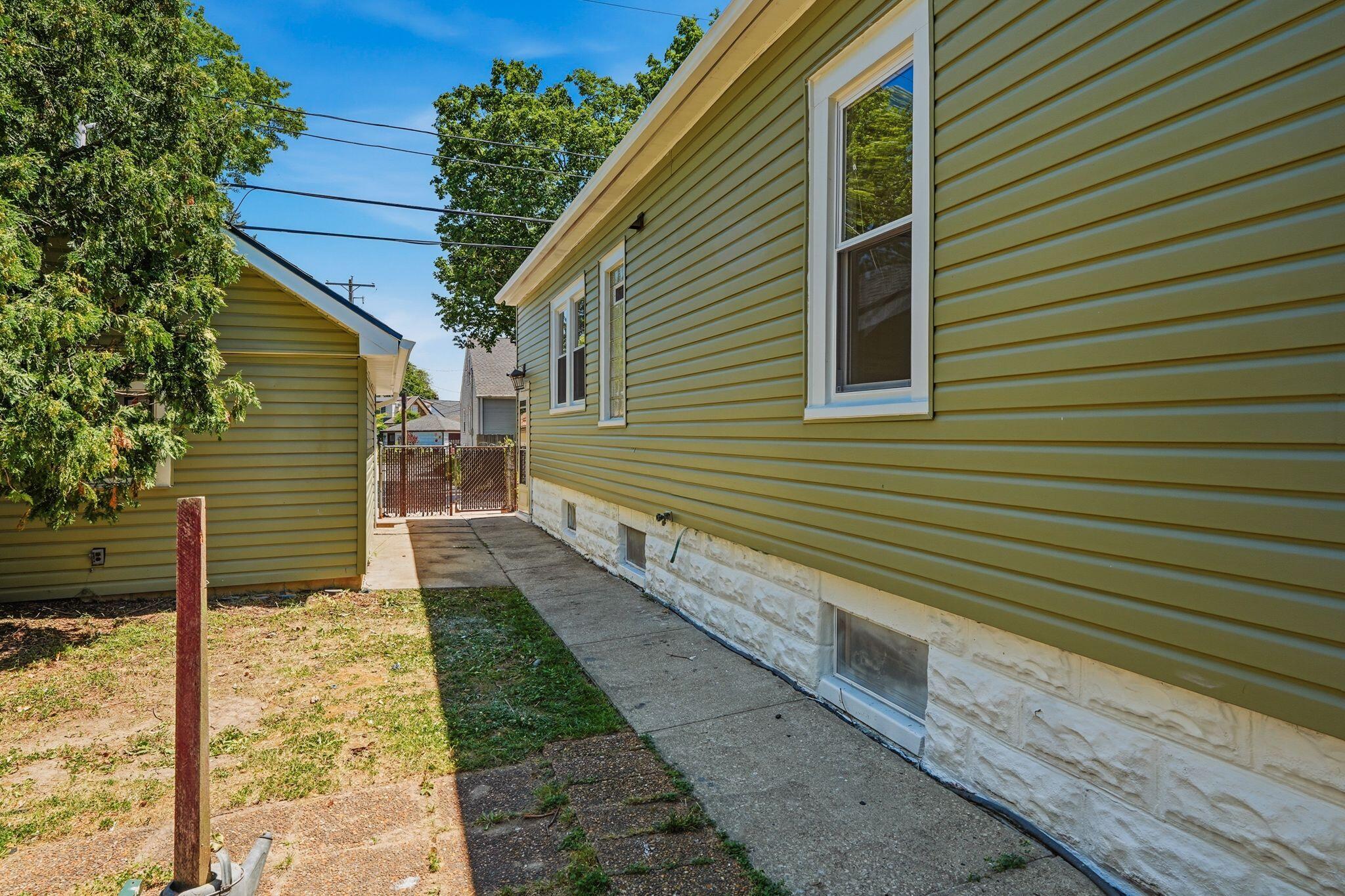 2118 South 68th Street West Allis, WI 53219 - Photo 26 of 27 2118 South 68th Street, West Allis - HDR