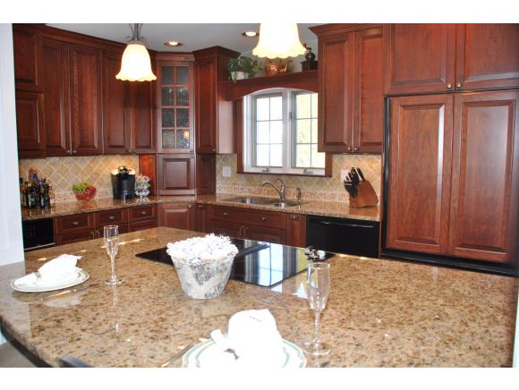 13 Putney Road Bow, NH 03304 - Photo 5 of 26