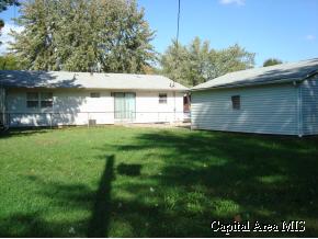 2132 Dunwich Street Springfield, IL 62702 - Photo 2 of 9