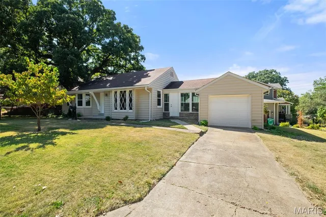 $289,000 | 907 Edgar Road, St. Louis, MO 63119