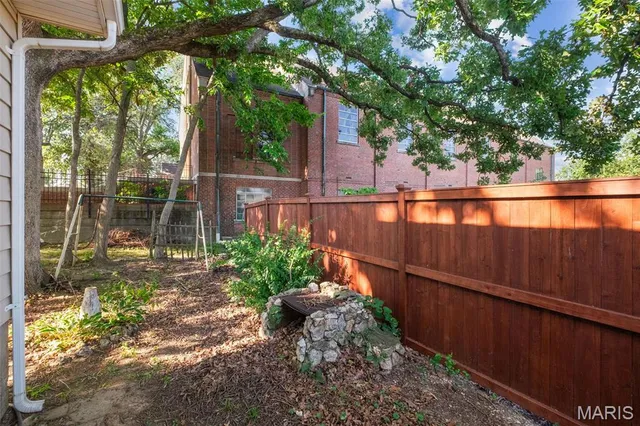 $289,000 | 907 Edgar Road, St. Louis, MO 63119