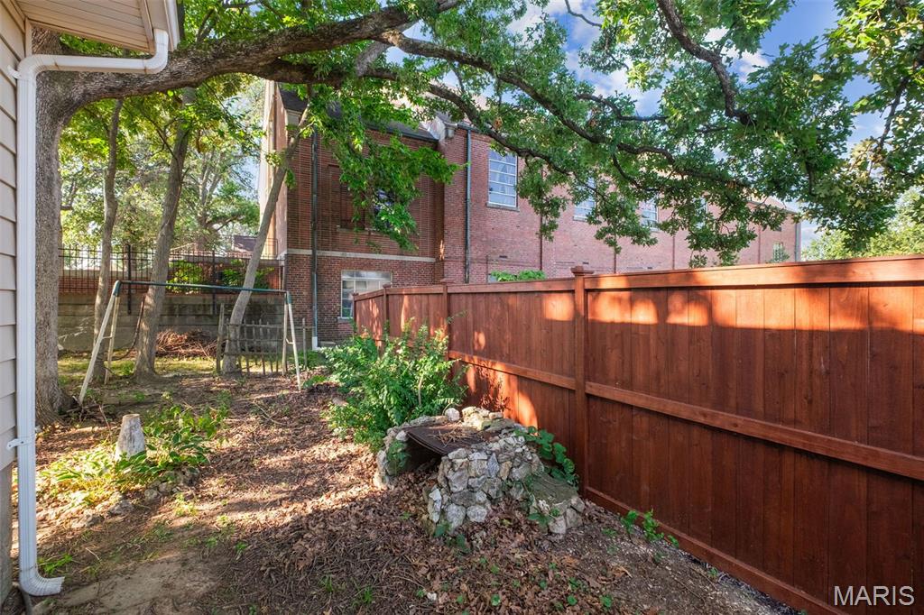 907 Edgar Road St. Louis, MO 63119 - Photo 24 of 34