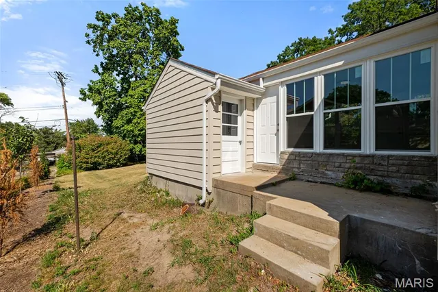 $289,000 | 907 Edgar Road, St. Louis, MO 63119