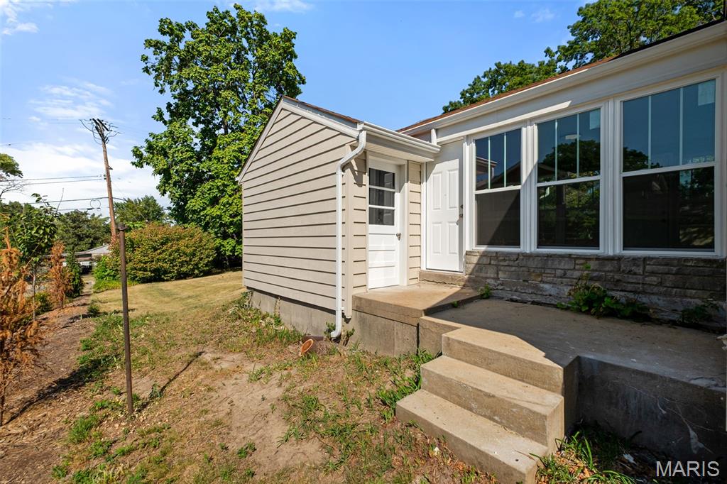907 Edgar Road St. Louis, MO 63119 - Photo 32 of 34