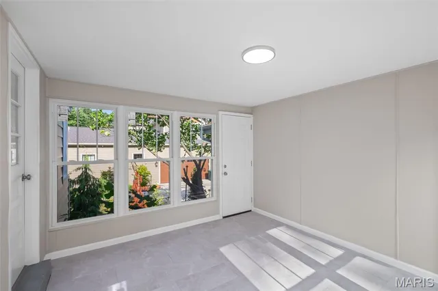 $289,000 | 907 Edgar Road, St. Louis, MO 63119