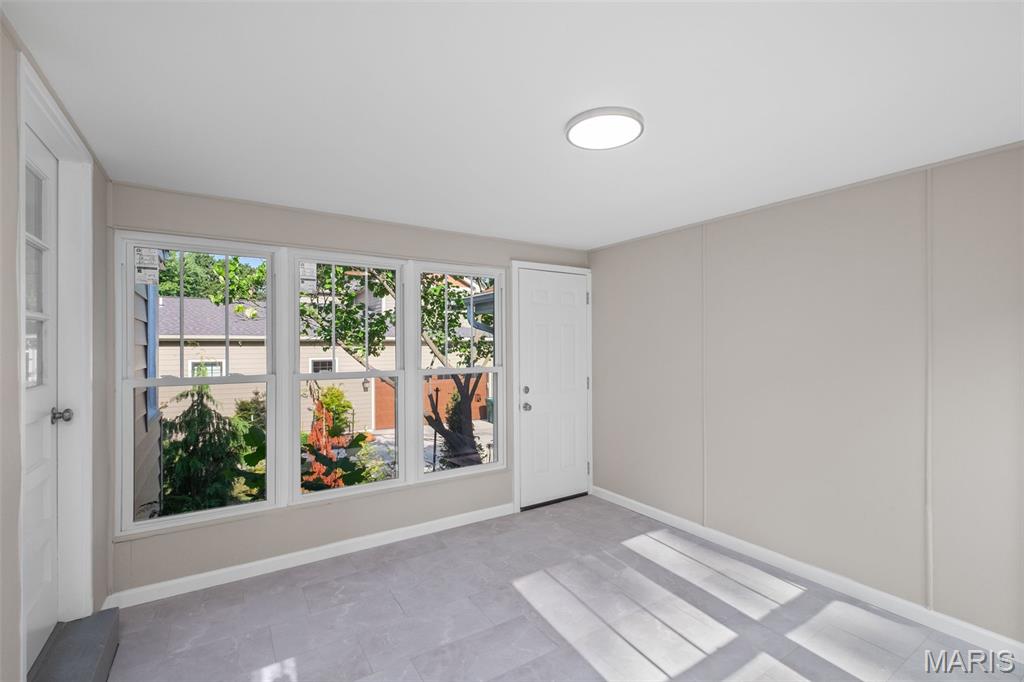 907 Edgar Road St. Louis, MO 63119 - Photo 7 of 34