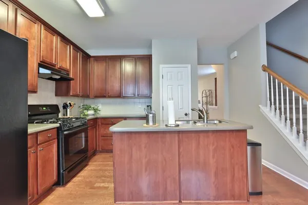 $2,550 | 501 Grove Field Court Northwest, Suwanee, GA 30024