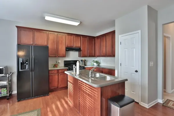 $2,550 | 501 Grove Field Court Northwest, Suwanee, GA 30024