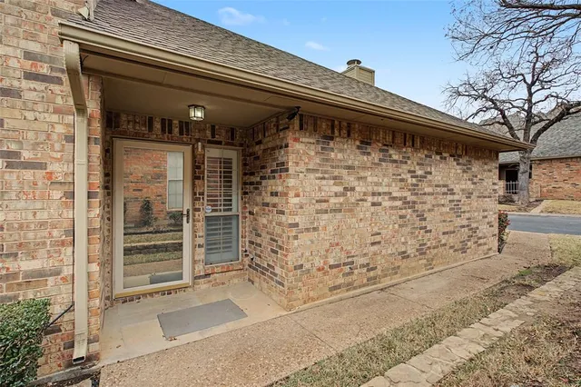 $359,000 | 1227 Wooded Trail, Hurst, TX 76053