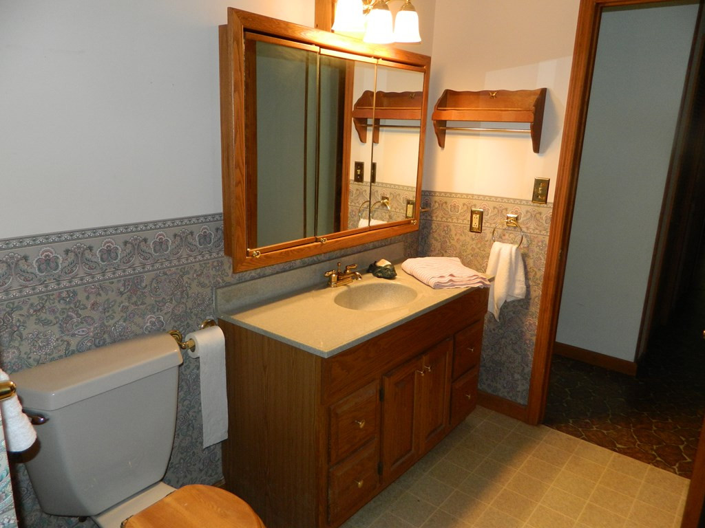 34 Wateredge Road Keeseville, NY 12944 - Photo 16 of 45 Gallery Image 16