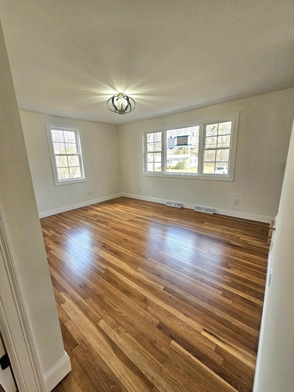 1094 Glebe Street Taunton, MA 02780 - Photo 4 of 15