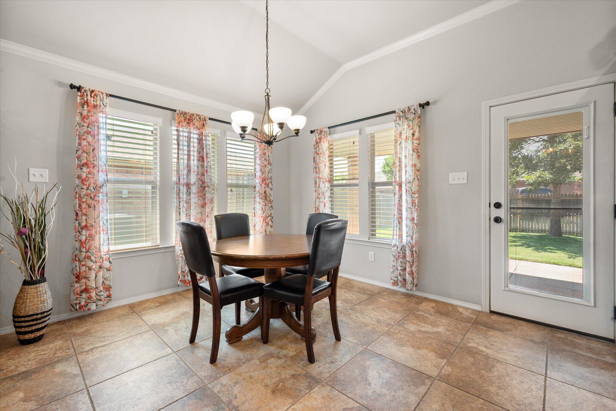 3007 111th Street Lubbock, TX 79423 - Photo 12 of 32 22-3007 111th St9012