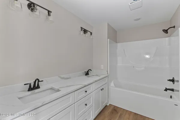 $254,900 | 15 Briar Creek Circle, Laurel, MS 39440