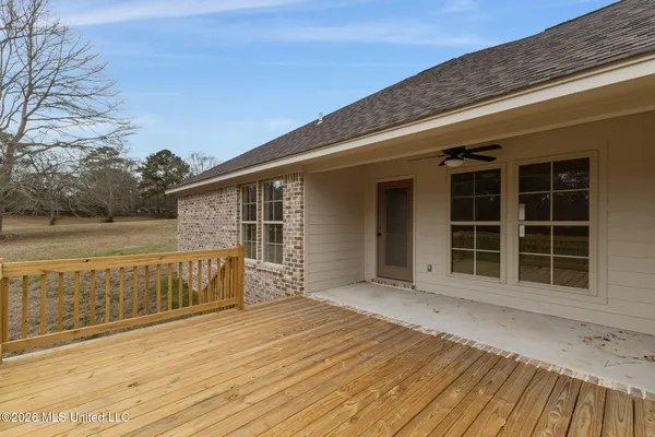 $254,900 | 15 Briar Creek Circle, Laurel, MS 39440