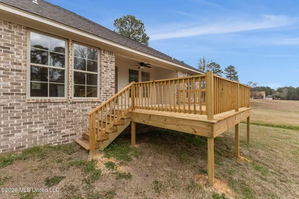 $254,900 | 15 Briar Creek Circle, Laurel, MS 39440