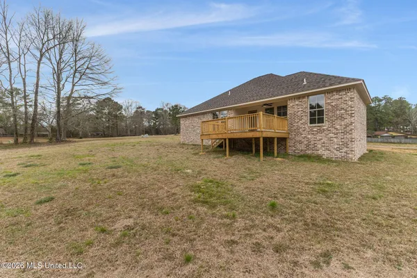 $254,900 | 15 Briar Creek Circle, Laurel, MS 39440