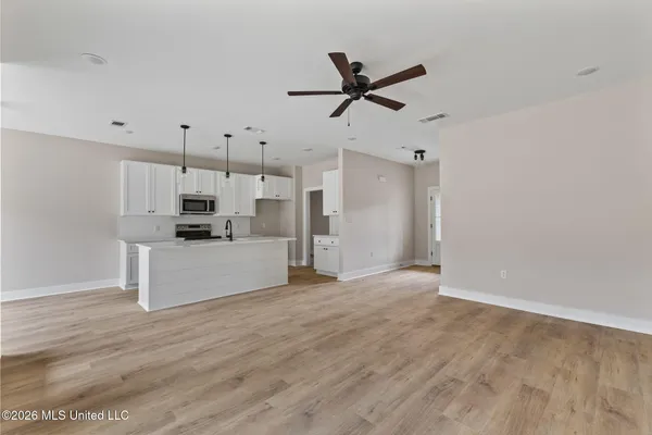 $254,900 | 15 Briar Creek Circle, Laurel, MS 39440