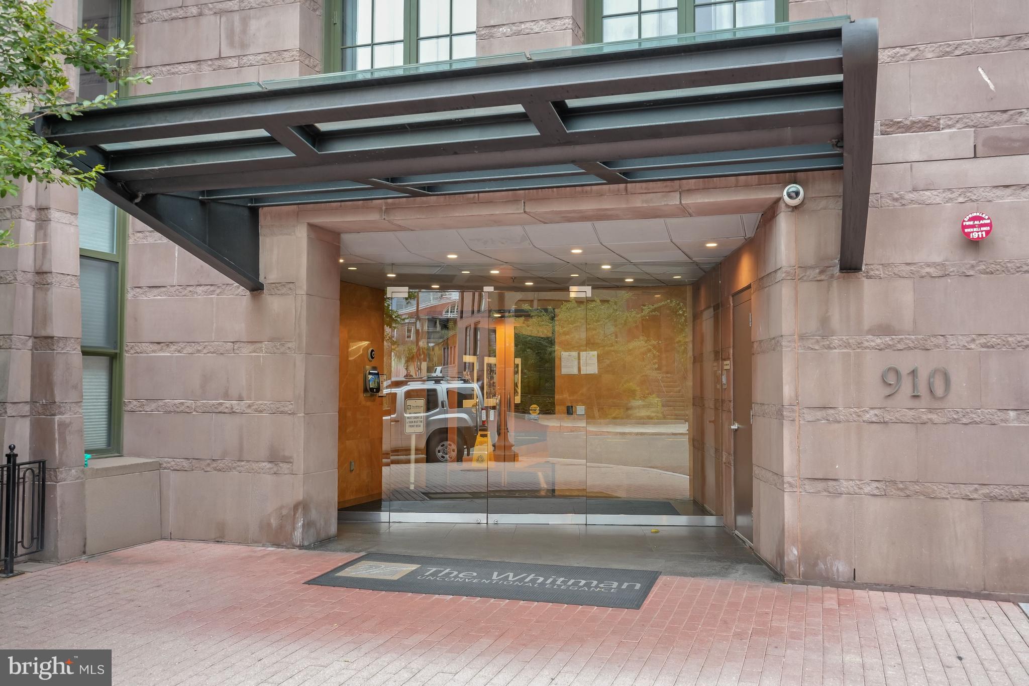 910 M Street Northwest, Unit 304 Washington, DC 20001 - Photo 2 of 24 Attractive Facade